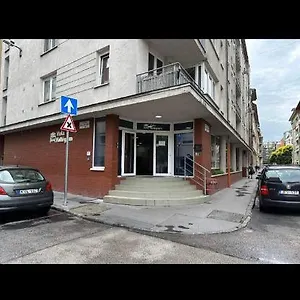 https://viola-hostel.inbudapesthotels.com